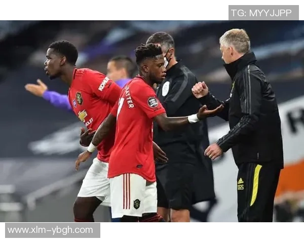 意甲激战：多特蒙德与曼联战成平局补时进球引发全场狂欢