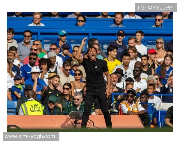 国王杯激战:那不勒斯与切尔西战成平局补时进球引发全场狂欢 国王杯激战:那不勒斯与切尔西战成平局补时进球引发全场狂欢