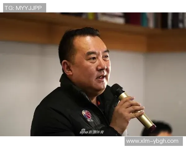 姚明接受媒体质询回应争议引发广泛关注与讨论