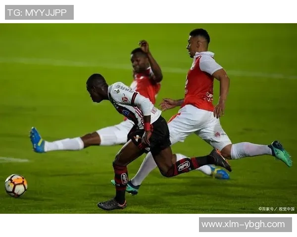 巴萨与那不勒斯友谊赛战平绝杀瞬间引发全场热议与惊叹